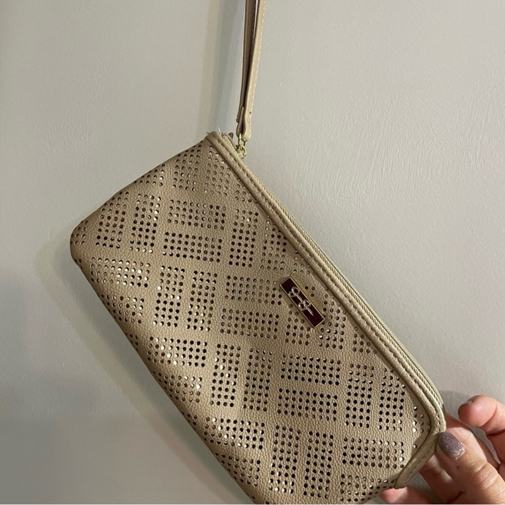 Jessica Simpson Wristlet